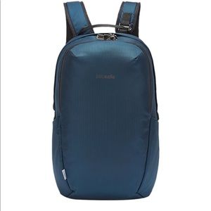 Pacsafe Vibe 25L Econyl Backpack